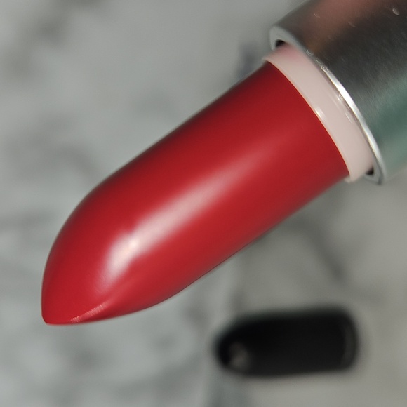 D IS FOR DANGER NWOB Matte Lipstick MAC - Picture 7 of 15